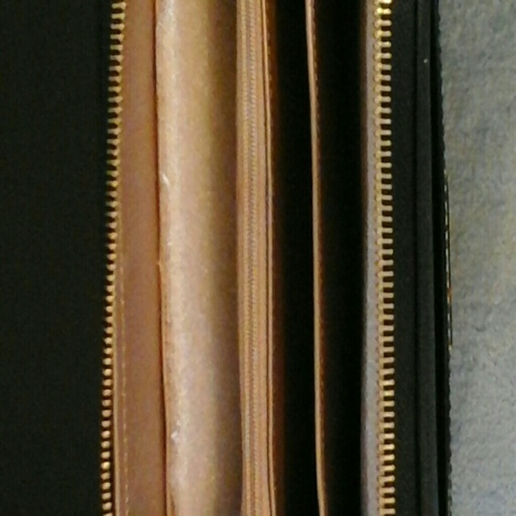 Wallet - Picture 2 of 4